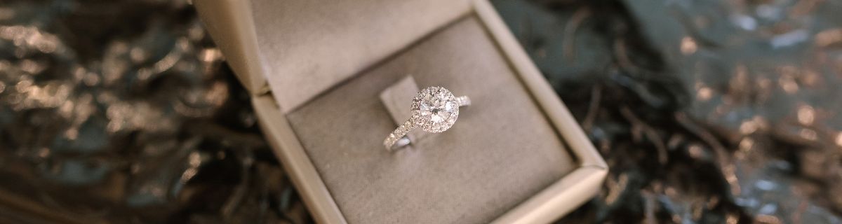 Buy engagement ring